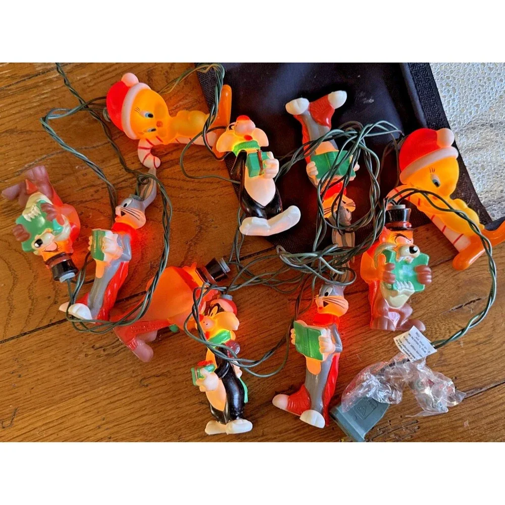 Vintage Minami Looney Tunes Holiday 10 Lights Set, Taz, Bugs, Tweety, Sylvester